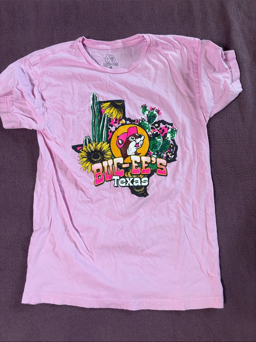 Buc-ee's Texas Pink Graphic Tee